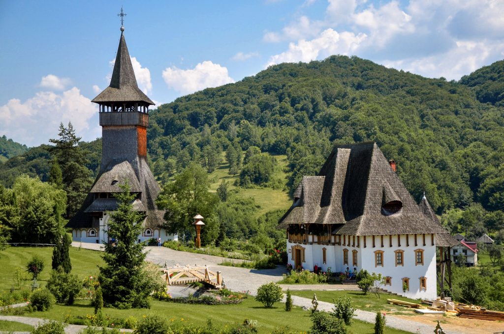 Rumunia Barsana Zespół klasztorny Podróżuj z nami Rozmusiakami